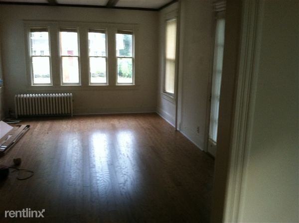 412 Maple Ave - Photo 3 of 3