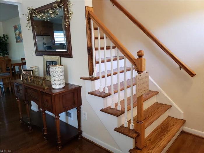 94 Basswood Drive - Photo 3 of 10