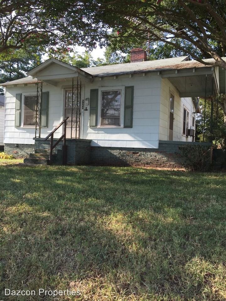 524 North Church St - Photo 2 of 9