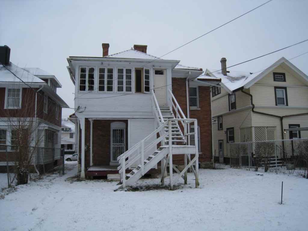 1511 W Grand Ave - Photo 2 of 5