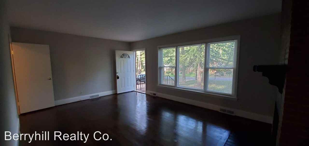 634 Mayview Dr. - Photo 2 of 11