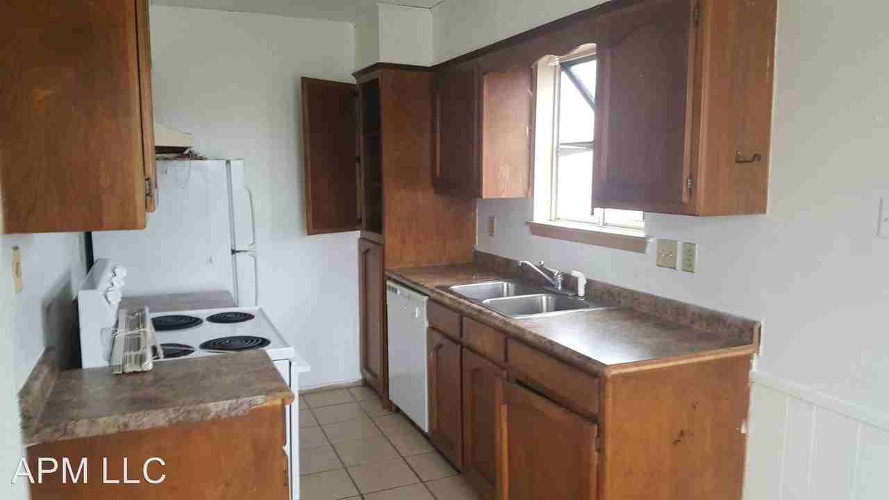 111 West Ridge West - Photo 3 of 7