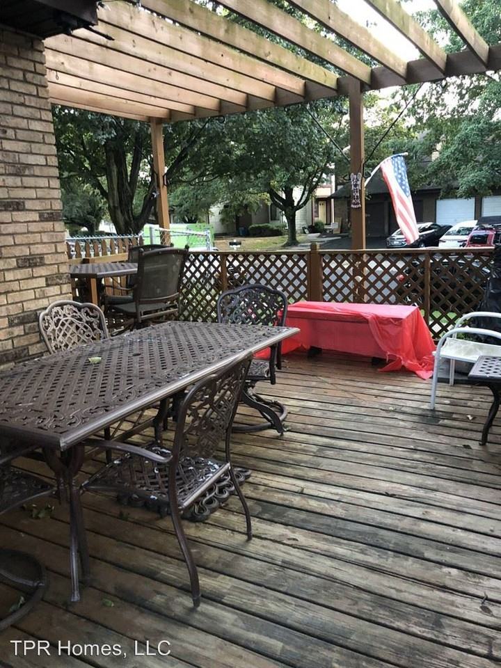 Bellaire Dr - Photo 2 of 8