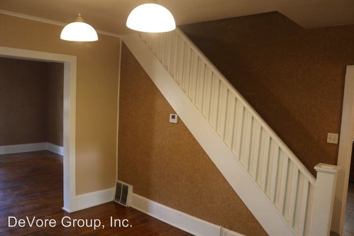 1004 W Chestnut St - Photo 3 of 12