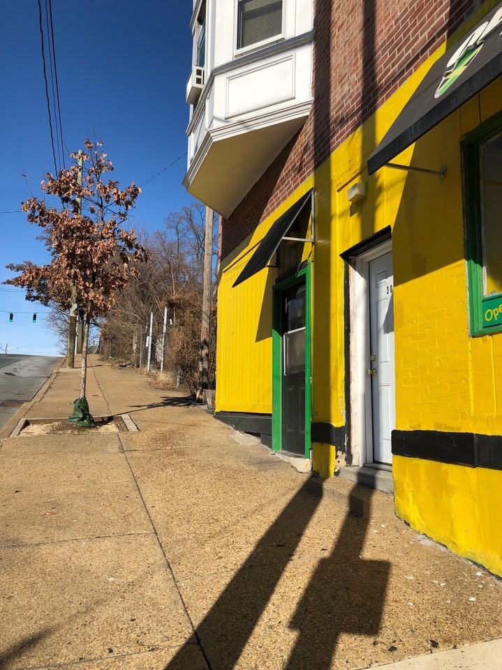 301 W 4Th St - Photo 3 of 13