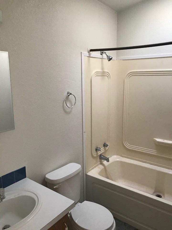 821 Santa Clara Ave - Photo 2 of 5