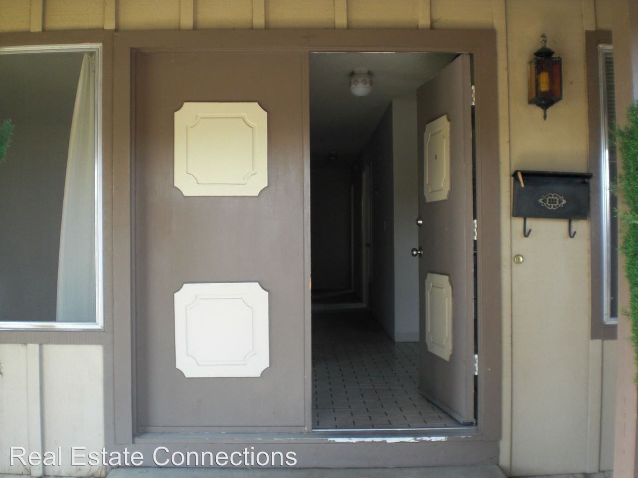 1868 Anne Marie Ct - Photo 2 of 11