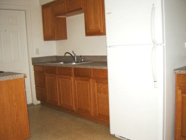 815 Nw 16th Ave - Photo 3 of 5