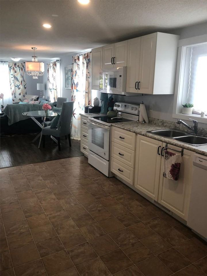 10240 99 Street - Photo 2 of 12