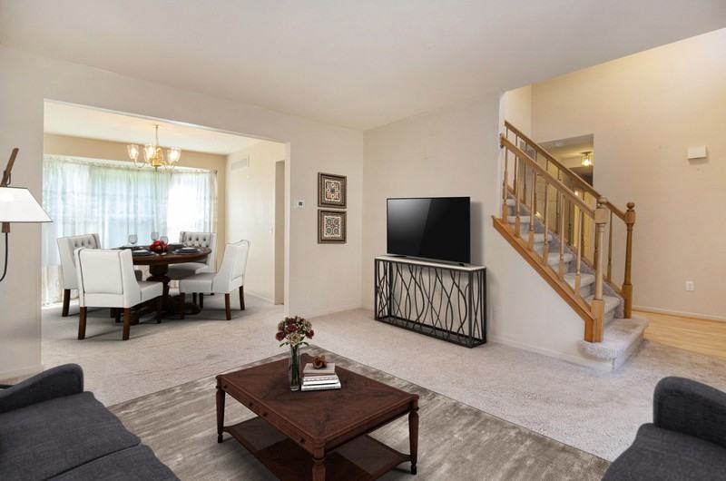 3037 Turnberry Ln - Photo 2 of 17