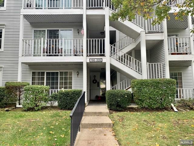 209 Larch Lane - Photo 3 of 25