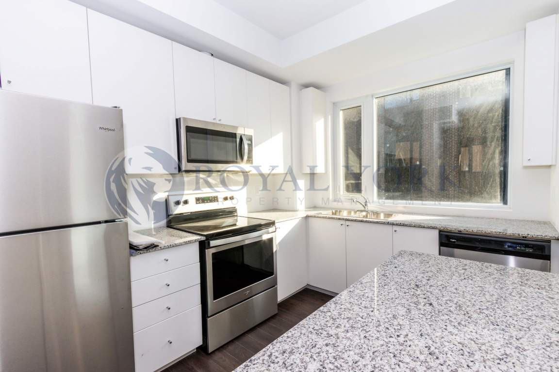 2 BEDROOM + DEN | 3 BATH TOWNHOUSE FOR RENT @ VAUGHAN |  KIPLING AVENUE - Photo 2 of 13