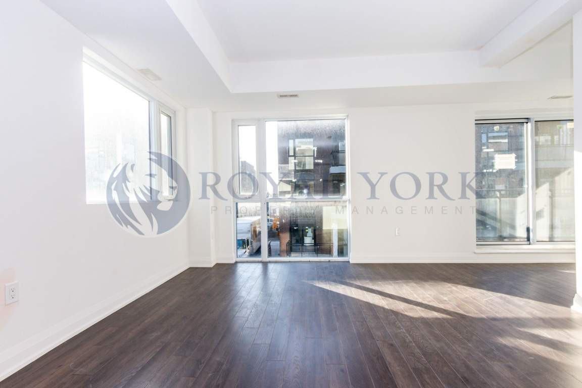 2 BEDROOM + DEN | 3 BATH TOWNHOUSE FOR RENT @ VAUGHAN |  KIPLING AVENUE - Photo 3 of 13