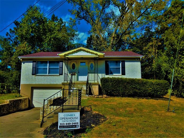 10679 Breedshill Drive - Photo 2 of 10