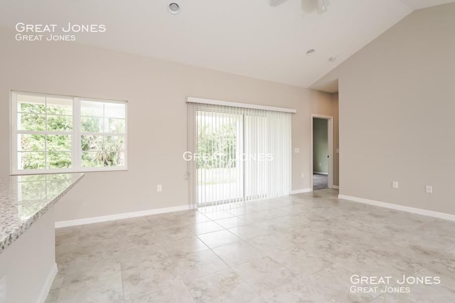 18235 Eau Gallie Cir - Photo 3 of 16