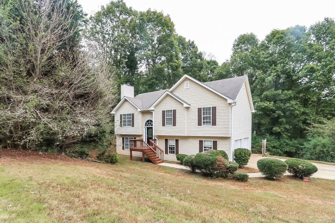 4220 Winterset Ln - Photo 3 of 23