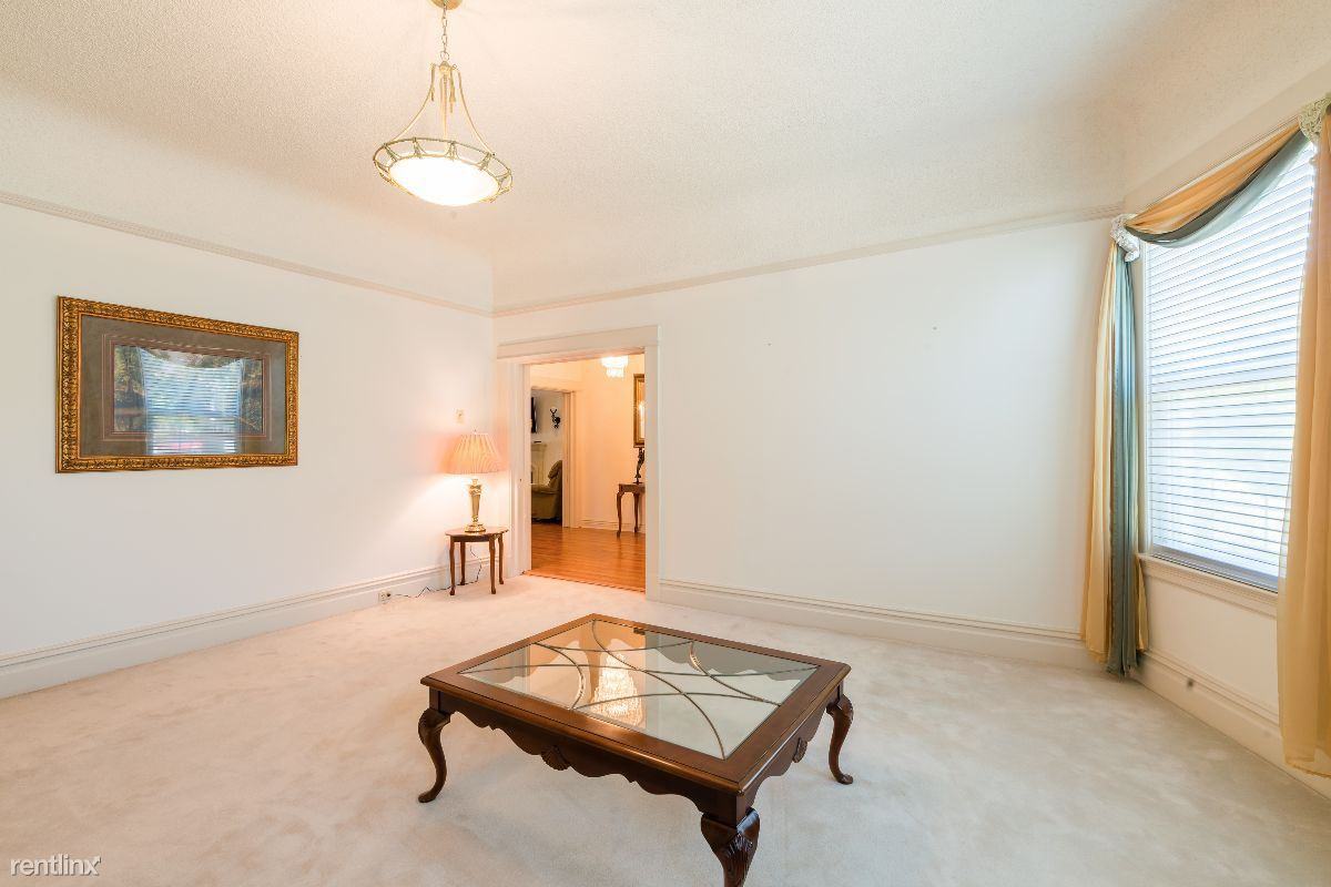 Mars Haus - Photo 2 of 40