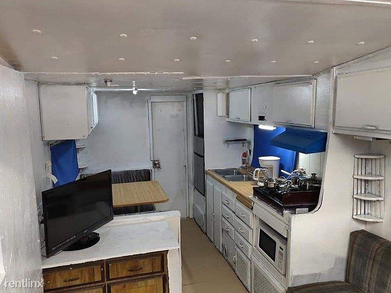 4040 Erie Street - Photo 2 of 5