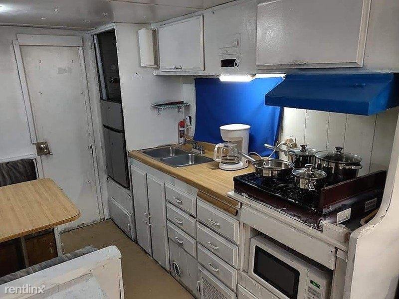 4040 Erie Street - Photo 3 of 5