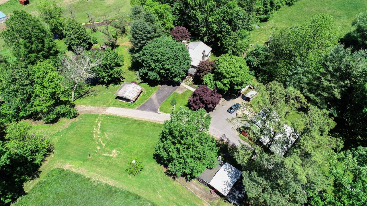 18500 Upper Beckleysville Road - Photo 2 of 47