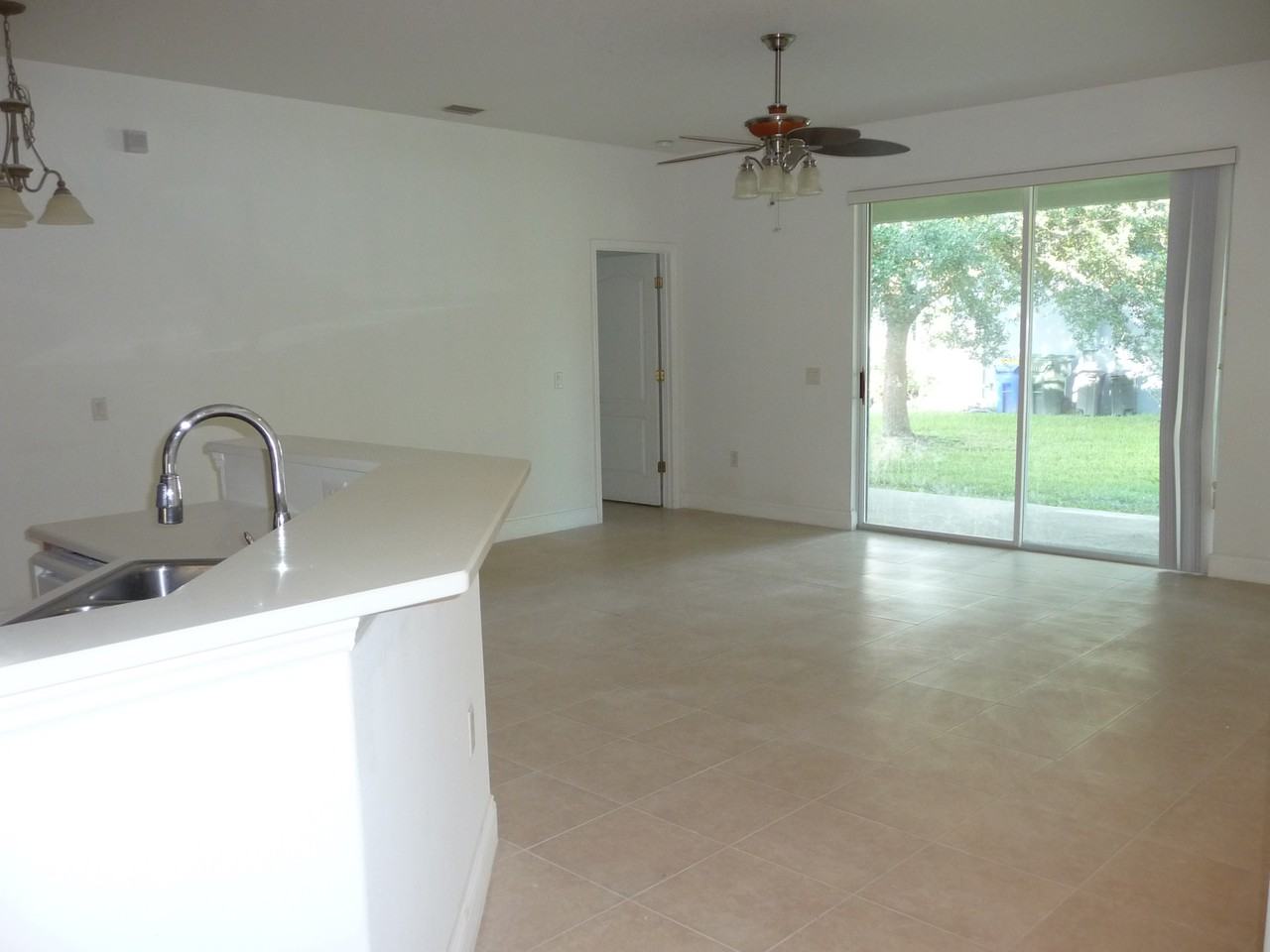 3203 Hawthorne Avenue - Photo 3 of 11