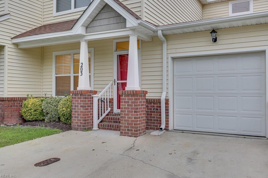 851 Norview Avenue 203 - Photo 3 of 37