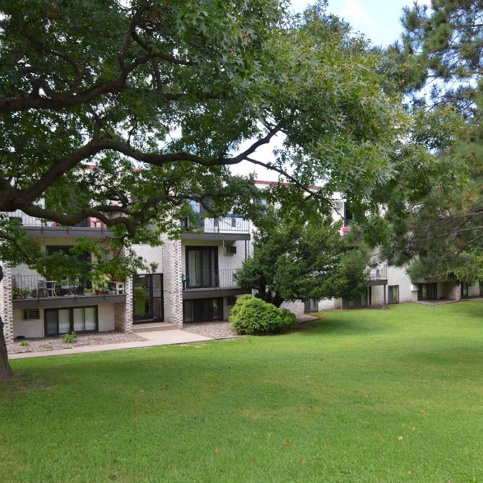 37 Isabel St E - Photo 3 of 8