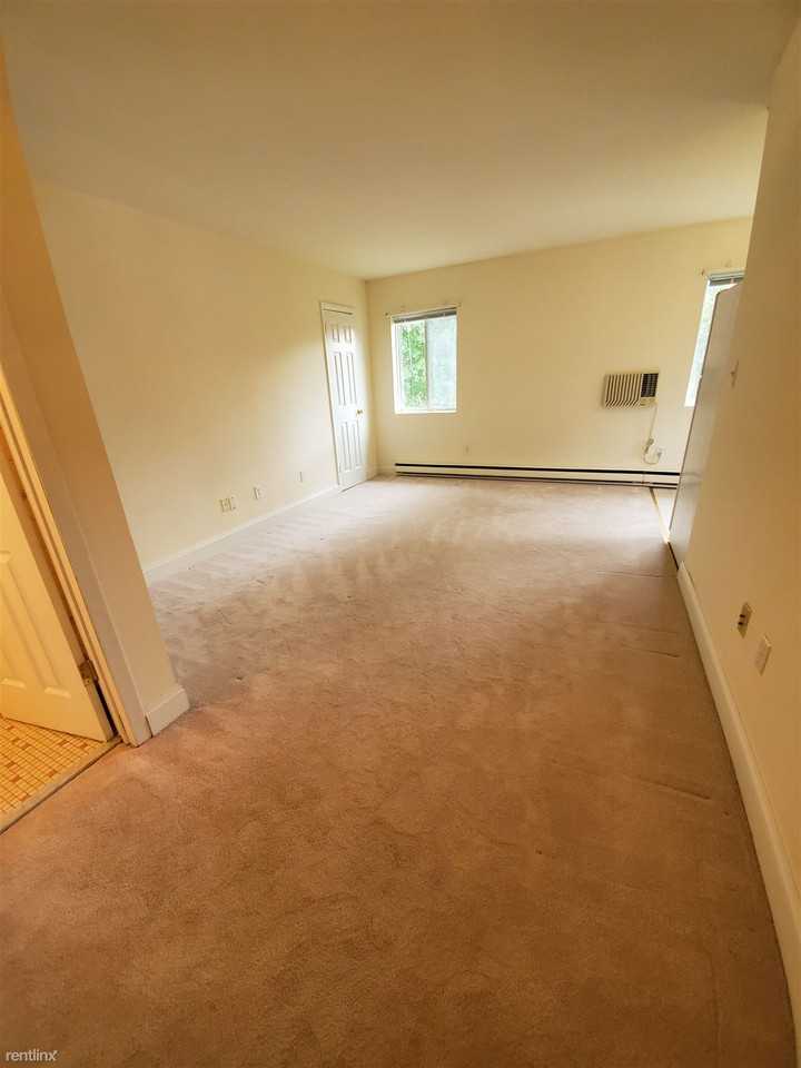 Oak St - Photo 3 of 4