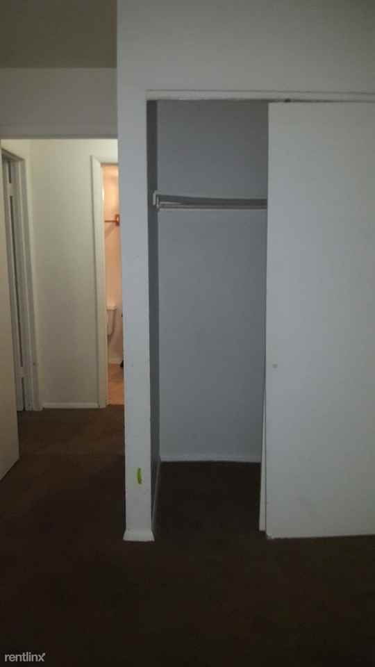 1550 Brooke Park Dr - Photo 3 of 11