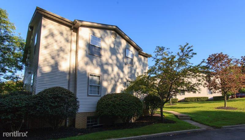 6075 Applecrest Ct - Photo 3 of 20