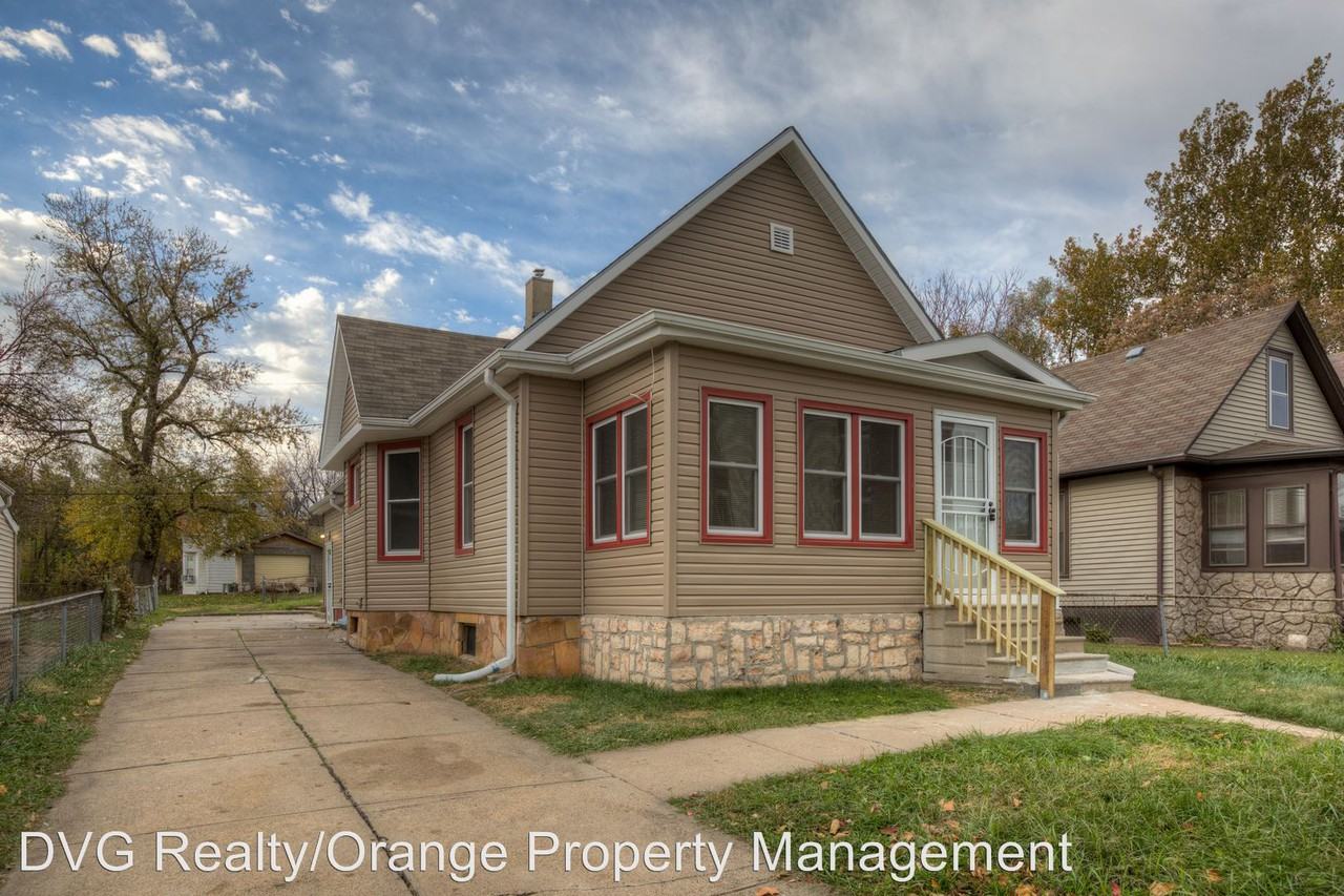 2413 Blondo St - Photo 2 of 16