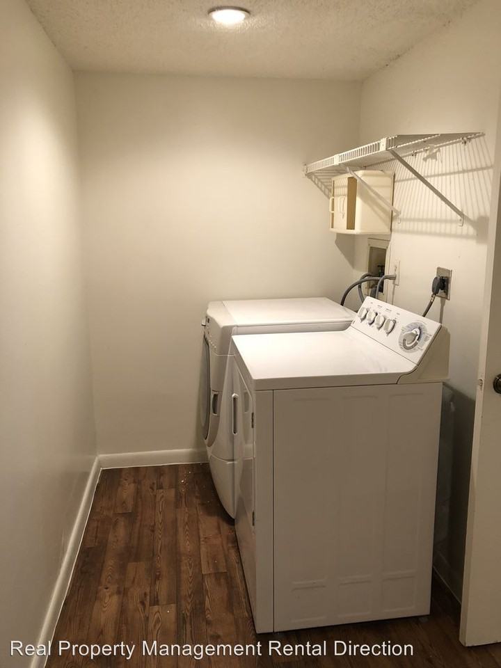 1436 Park Shore Circle #3 - Photo 2 of 20