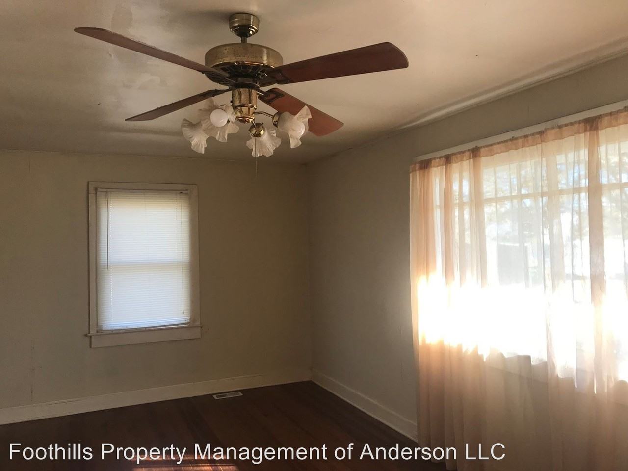 120 Davis St - Photo 2 of 7