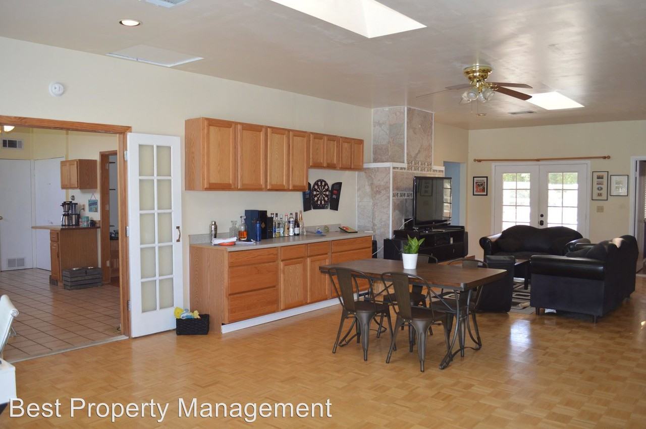 889 E Francis Dr. - Photo 2 of 11