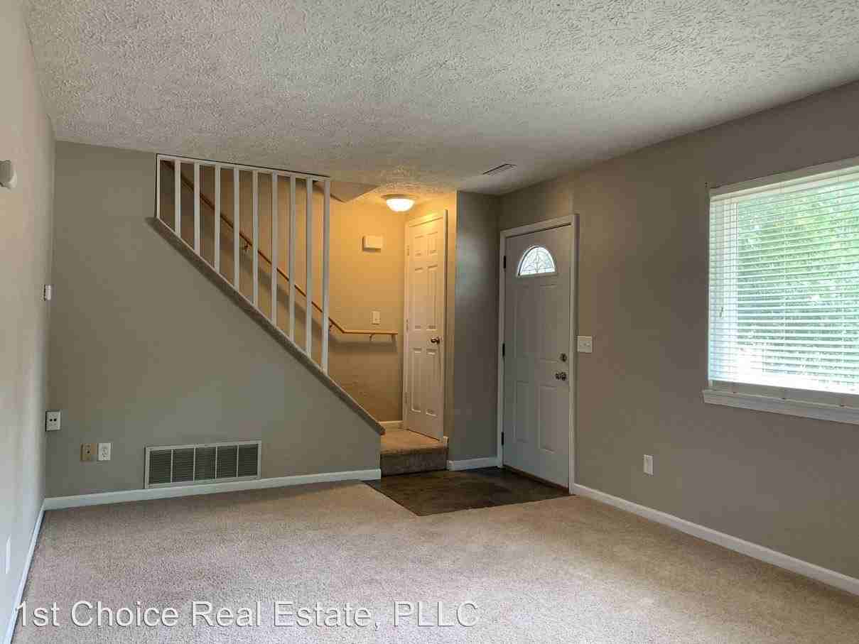 2510 Selma St - Photo 2 of 12