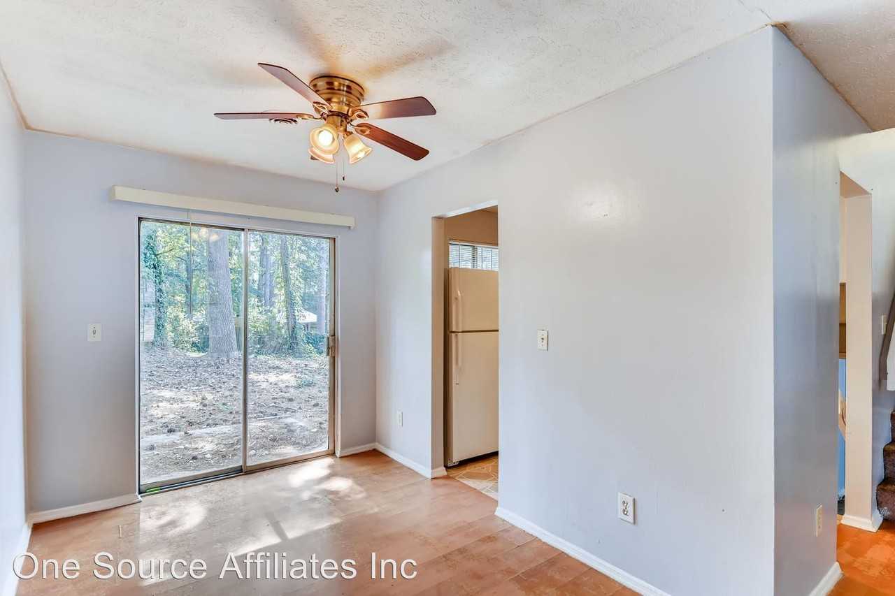 4554 Doral Dr Sw - Photo 3 of 10