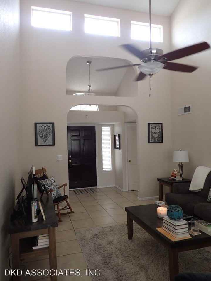 7420 Le Conte - Photo 3 of 20