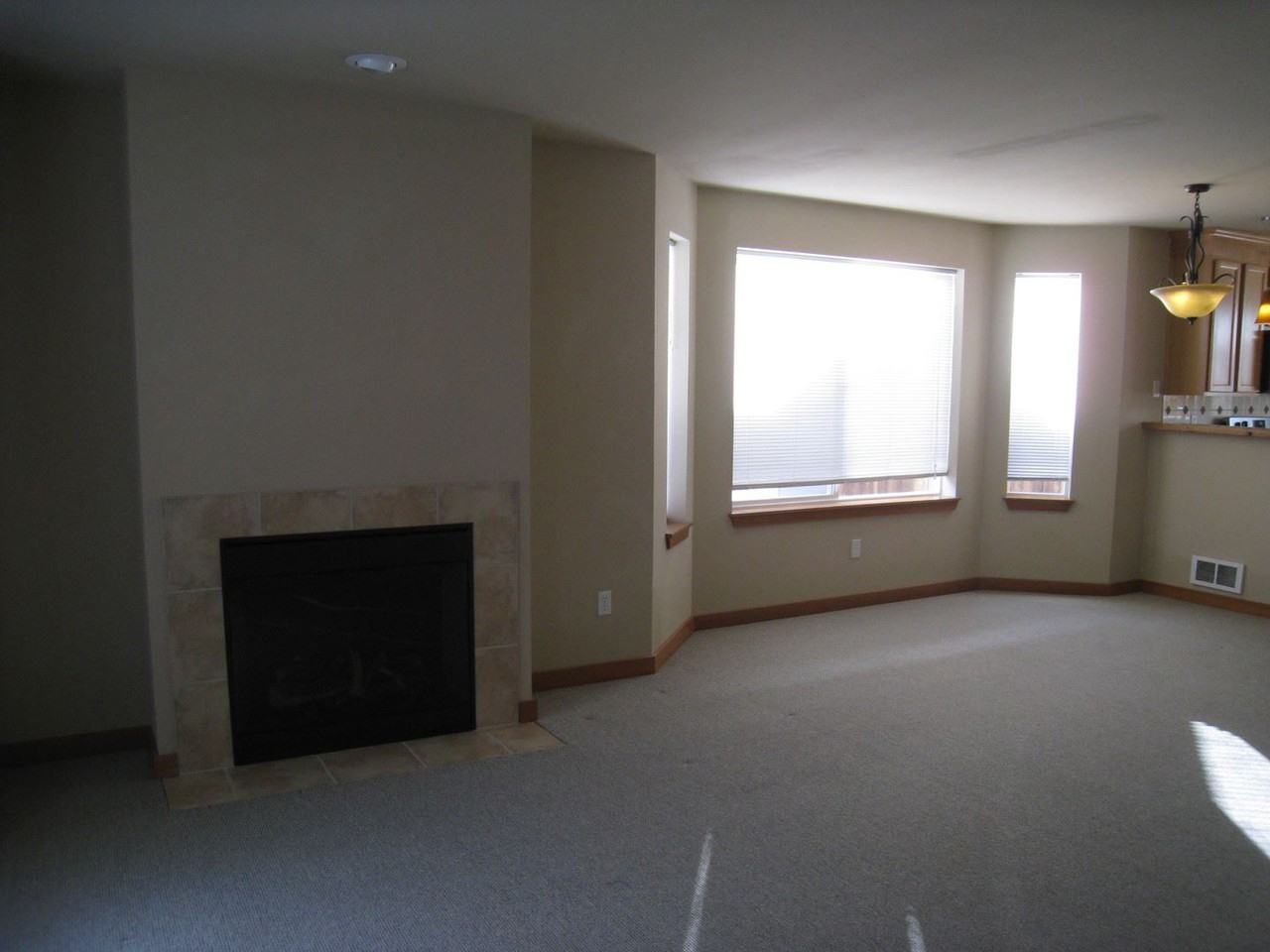 309 N Wright Ave - Photo 3 of 17