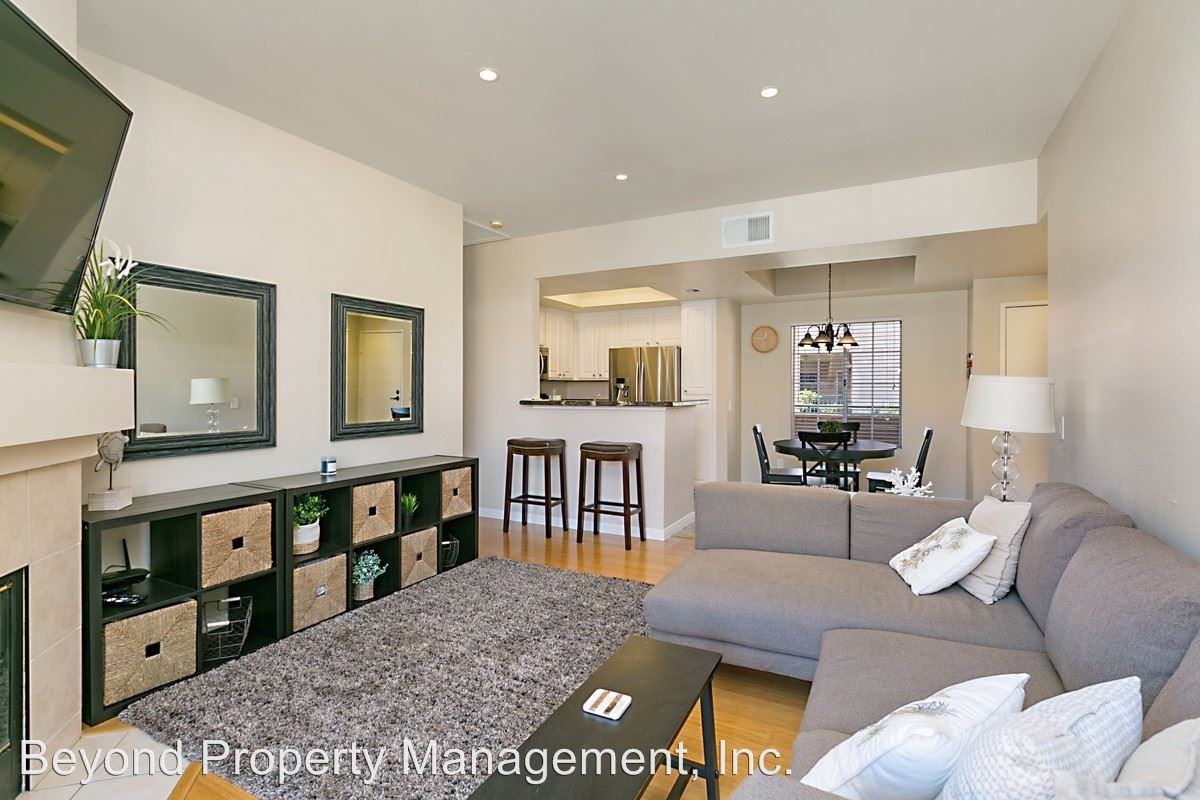 1950 Camino De La Reina #316