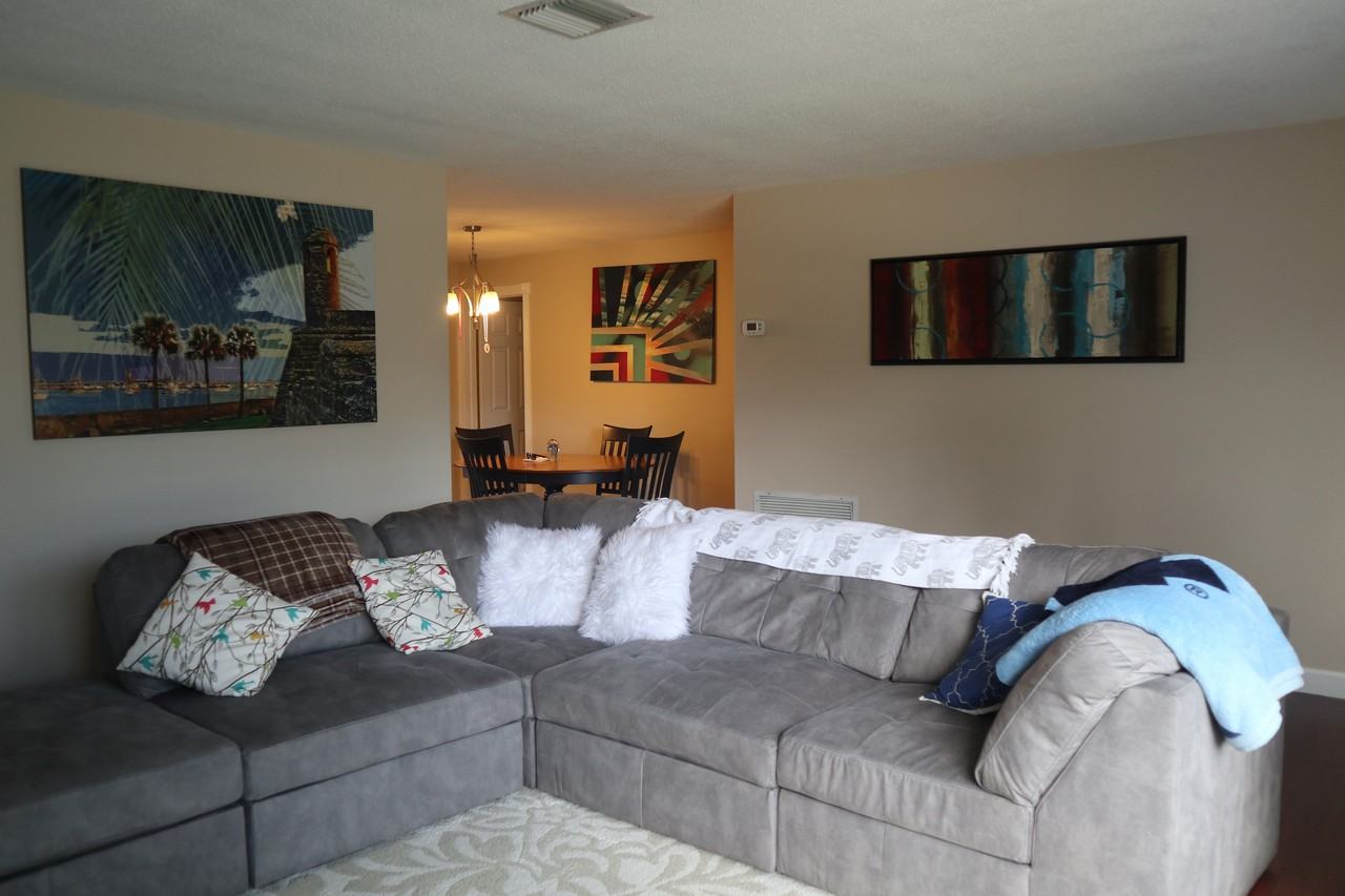 1468 South Evergreen Avenue - Photo 3 of 24