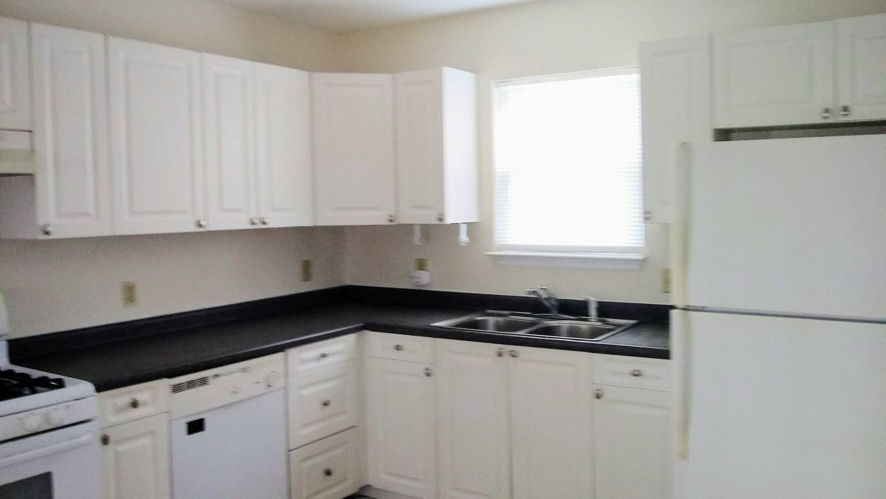2153 Market St - Photo 2 of 7