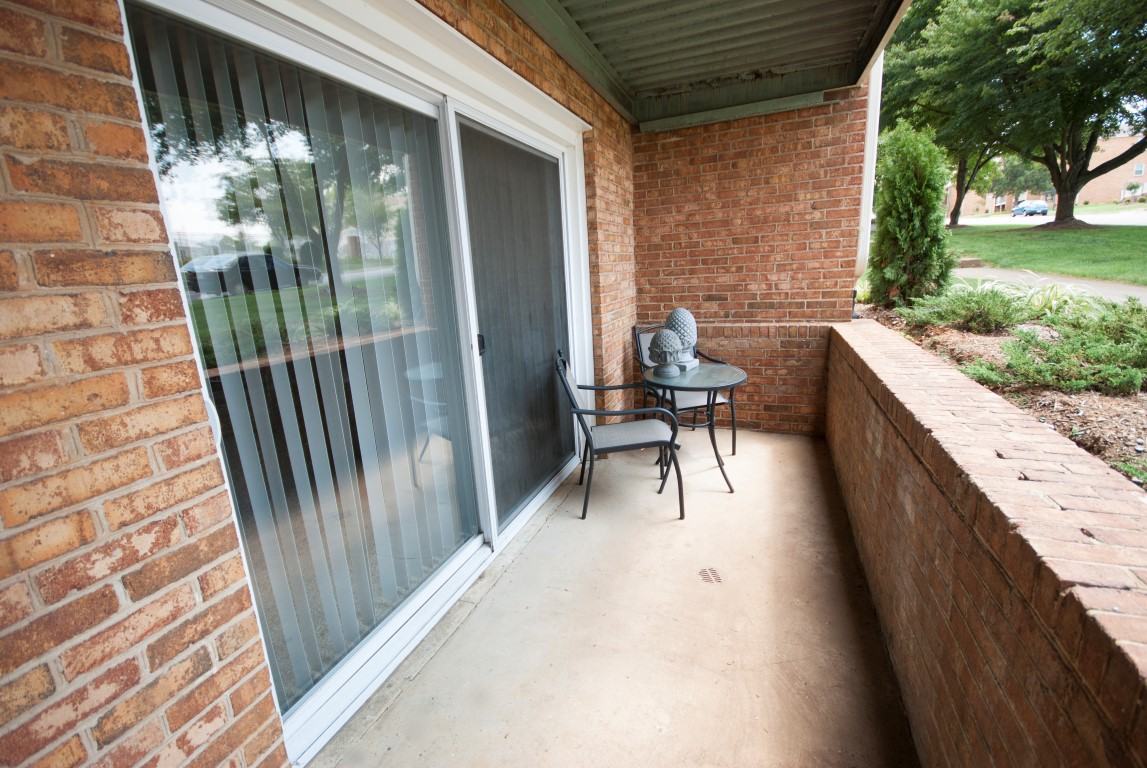 The Crest Apartments - Photo 7 of 10