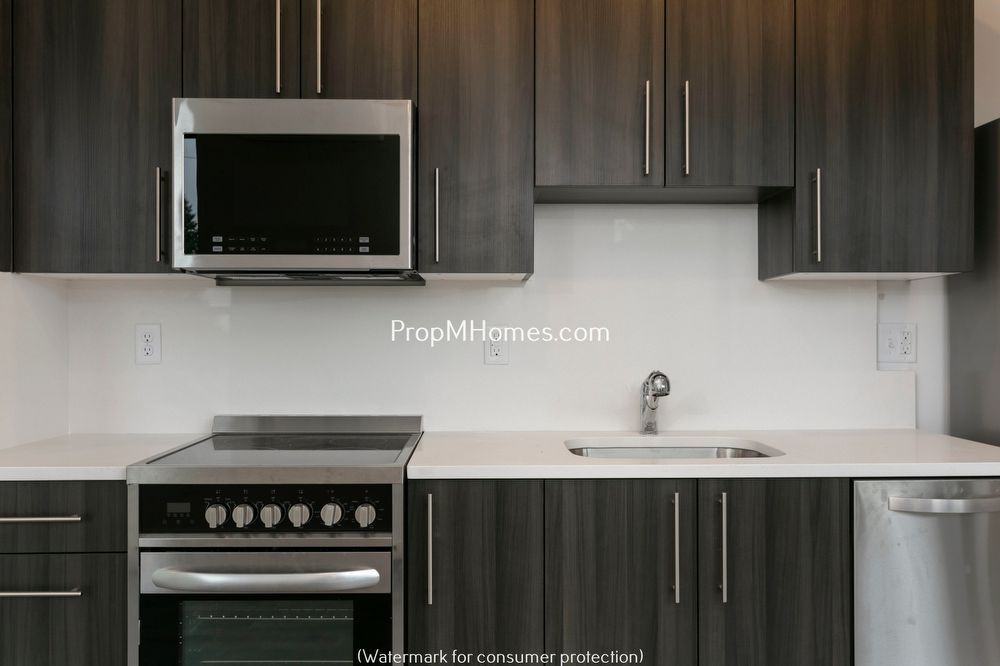 3334 Se Belmont Street Unit 204 #204 - Photo 3 of 11