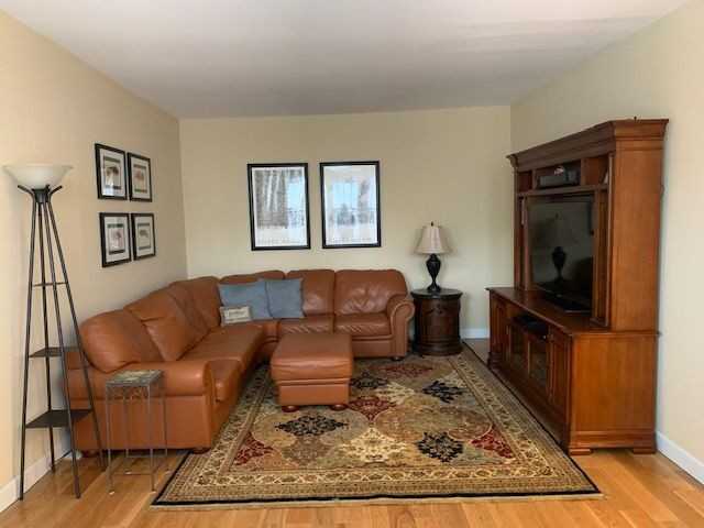 205 Front St - Photo 2 of 12