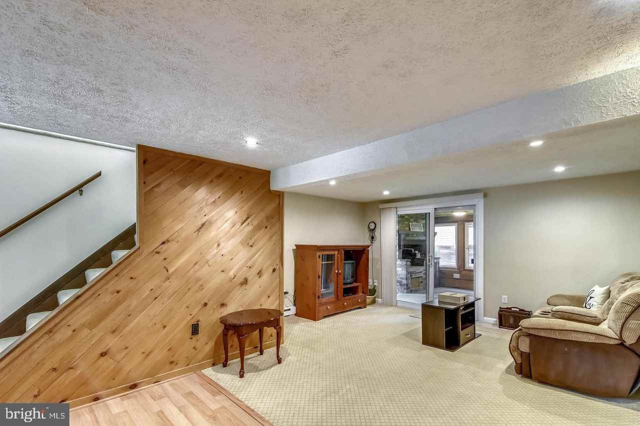 718 Fairway Drive - Photo 3 of 28