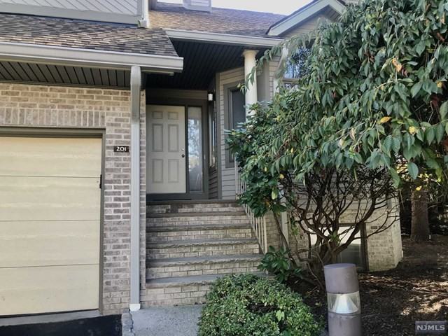 201 Beech Court - Photo 2 of 12