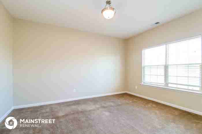 10008 Crooked Oak Way - Photo 2 of 15