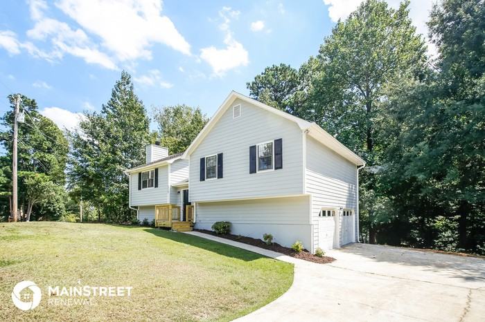 2212 Cedar Creek Lane - Photo 2 of 17