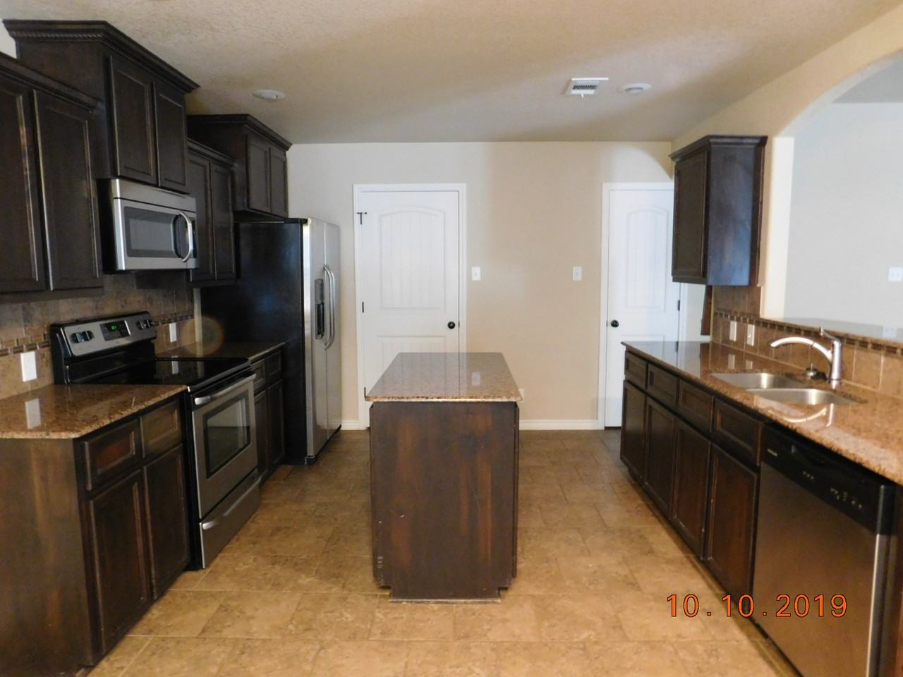 3906 Anvil Range Road - Photo 3 of 26