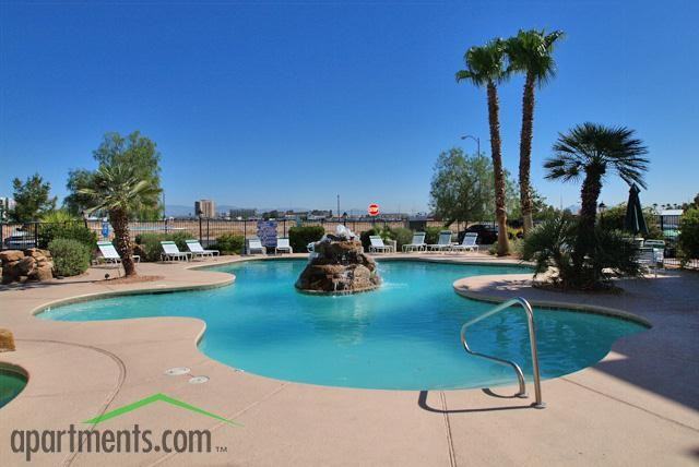 Emerald Suites - Photo 3 of 23